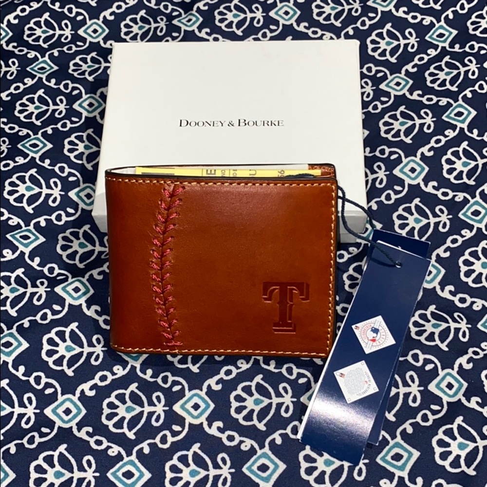 NWT Texas Rangers Dooney & Burke Men’s Wallet